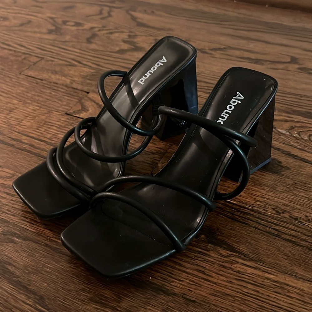 Abound black chunky heels